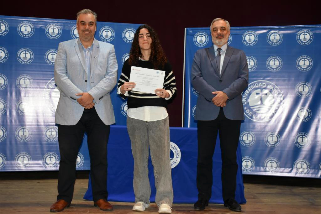 Valiosas experiencias y futuro laboral distinguieron a los becarios del Banco Santander 