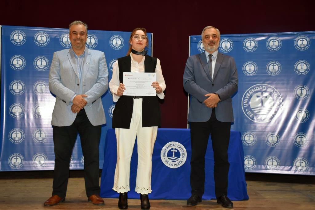 Valiosas experiencias y futuro laboral distinguieron a los becarios del Banco Santander 