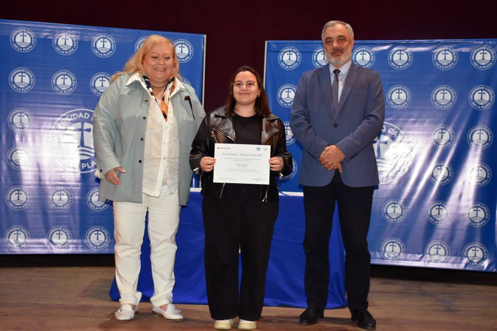 Valiosas experiencias y futuro laboral distinguieron a los becarios del Banco Santander 