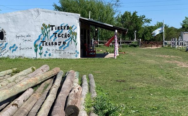 El uso del suelo y las redes solidarias, centrales en el tercer anillo del Gran La Plata