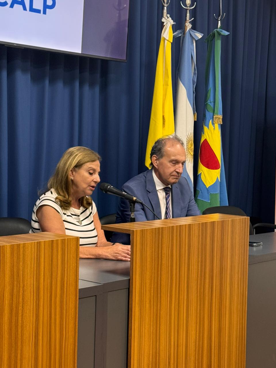 La Facultad de Derecho reconoció a antiguos Decanos en un acto de homenaje