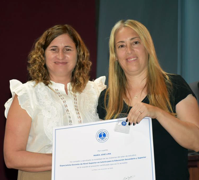 Nuevos graduados de Humanidades inician su camino profesional