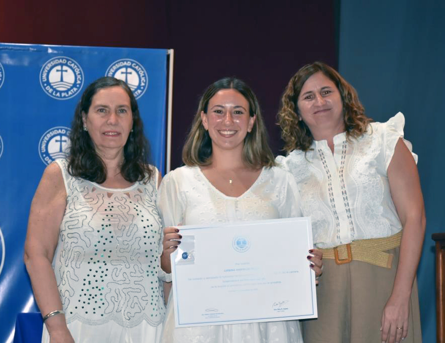 Nuevos graduados de Humanidades inician su camino profesional