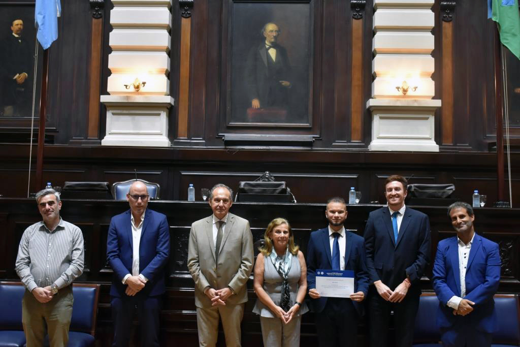 Se entregaron los certificados de la primera promoción de la Diplomatura en Derecho Parlamentario Provincial y Municipal 