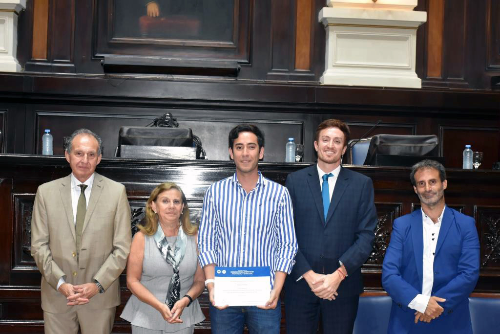 Se entregaron los certificados de la primera promoción de la Diplomatura en Derecho Parlamentario Provincial y Municipal 