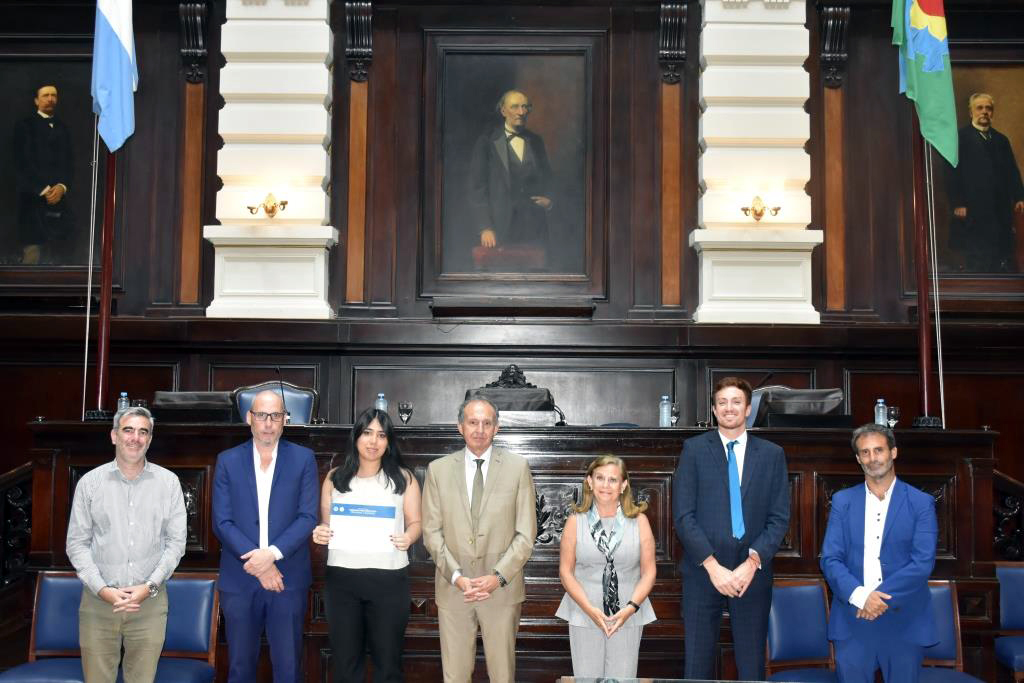 Se entregaron los certificados de la primera promoción de la Diplomatura en Derecho Parlamentario Provincial y Municipal 