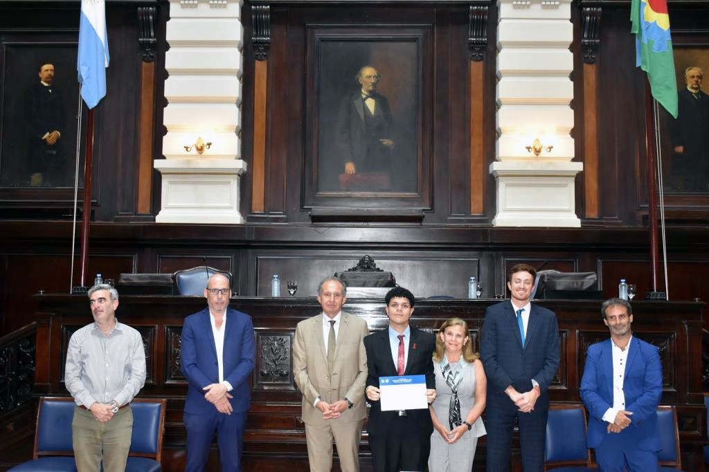 Se entregaron los certificados de la primera promoción de la Diplomatura en Derecho Parlamentario Provincial y Municipal 