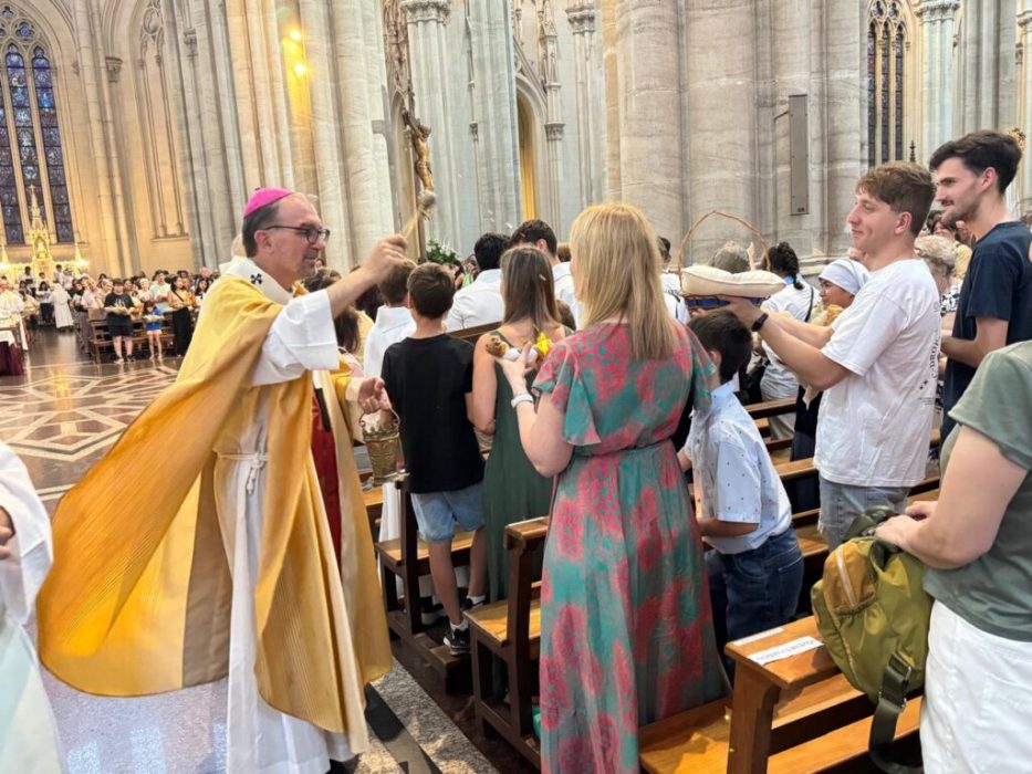 La Catedral colmada de fieles en la misa de clausura del Año Jubilar “Peregrinos de la Esperanza”