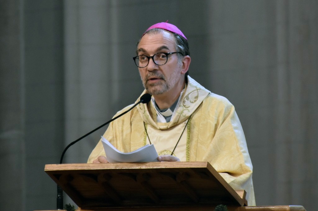 El mensaje del Arzobispo Carrara, “Educar en santidad, cada persona es una misión”