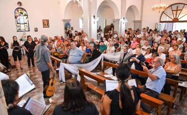 La Facultad de Arquitectura y Diseño acompañó el 150.° aniversario de la capilla Santa Clara de Asís