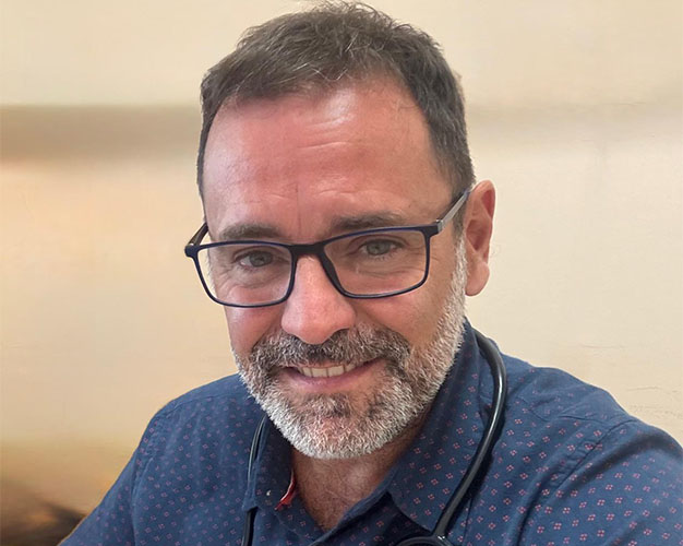 “Con la IA se produce un cambio profundo en la medicina, por eso hay que usarla de manera crítica y responsable”