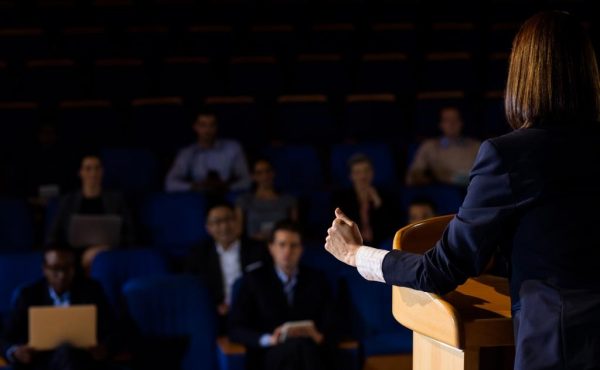 Especialización en Liderazgo: “Planteamos una escuela para técnicos de la política y futuros políticos”