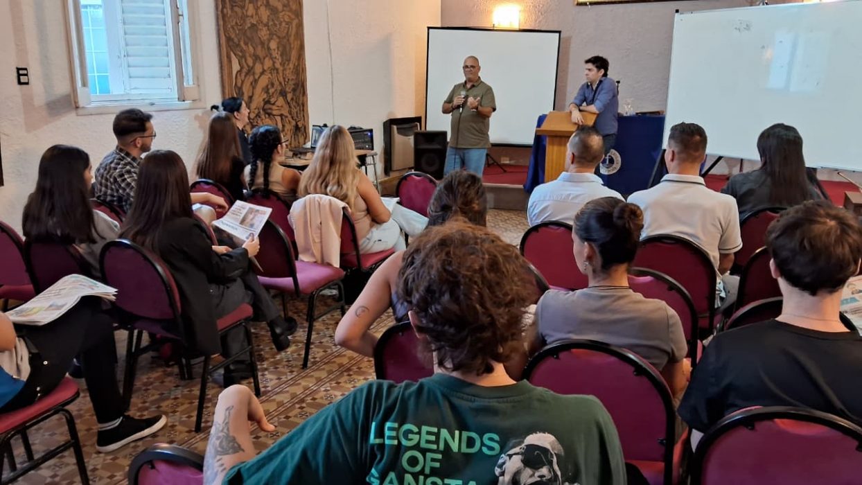 Conclusiones sobre periodismo, IA y nuevas narrativas en un taller de Humanidades