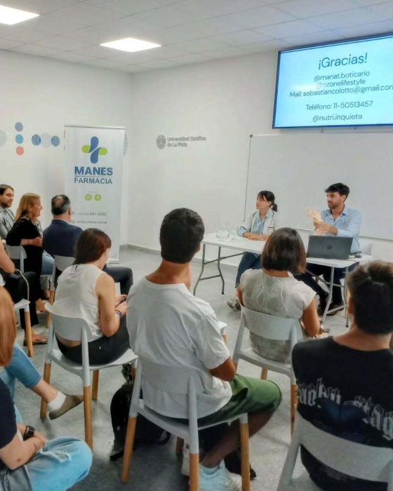 Se realizó una charla sobre nutrición y cuidado de la piel en el Espacio de Bienestar Comunitario (3)