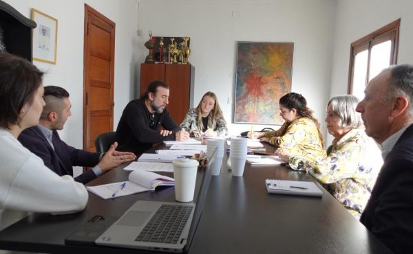 Viviendas intergeneracionales de la UCALP: nueva reunión y se prepara la firma de un convenio