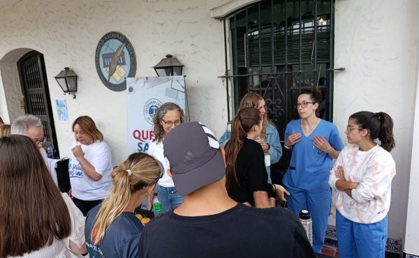 Estudiantes de Nutrición en una jornada de prevención y promoción de la salud