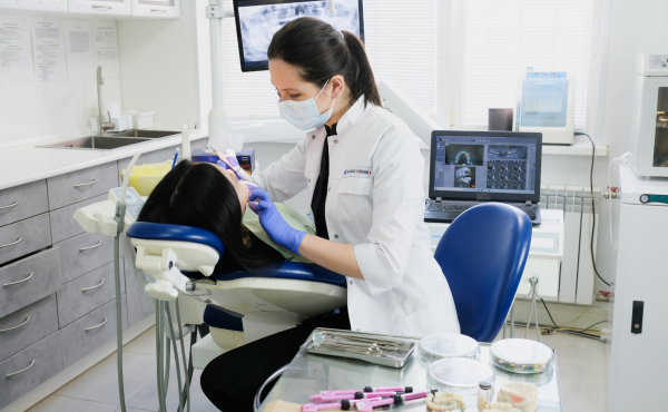 Investigadores de la UCALP presentaron un innovador tratamiento en Odontología