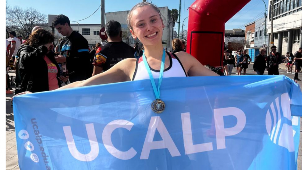 Ornella Morassut alcanzó lo más alto del podio en la maratón de la UNLP