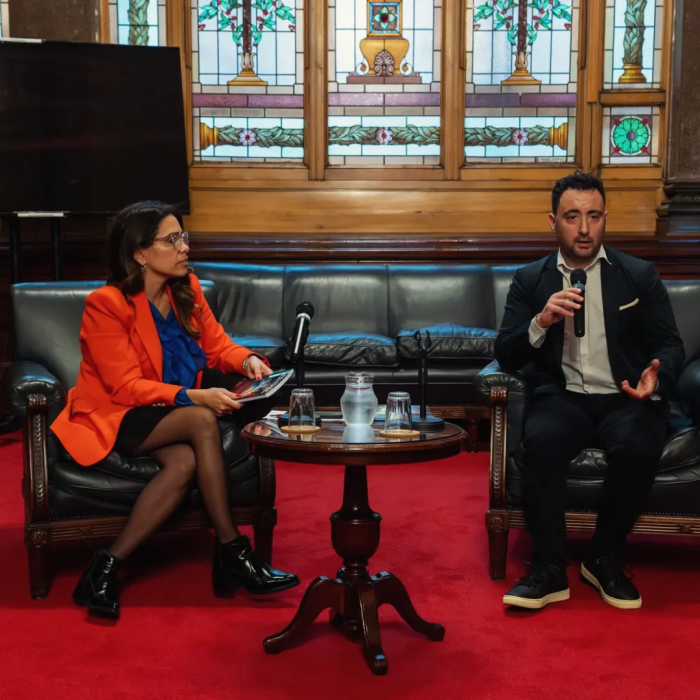 Foto cumbre de comunicacion politica –