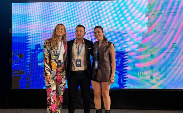 Docentes participaron de la Cumbre Mundial de Comunicación Política