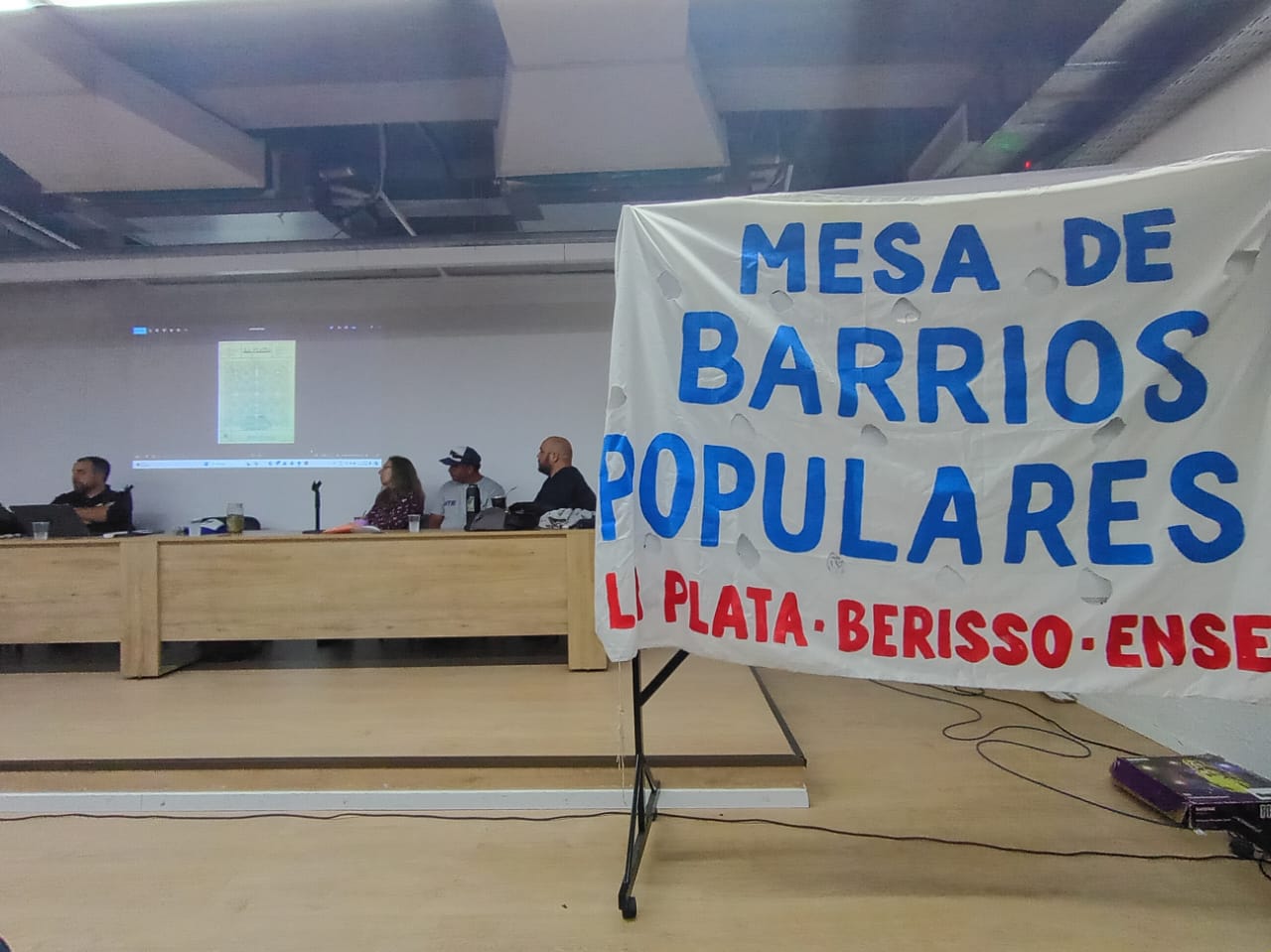 Foto mesa barrios populares 10