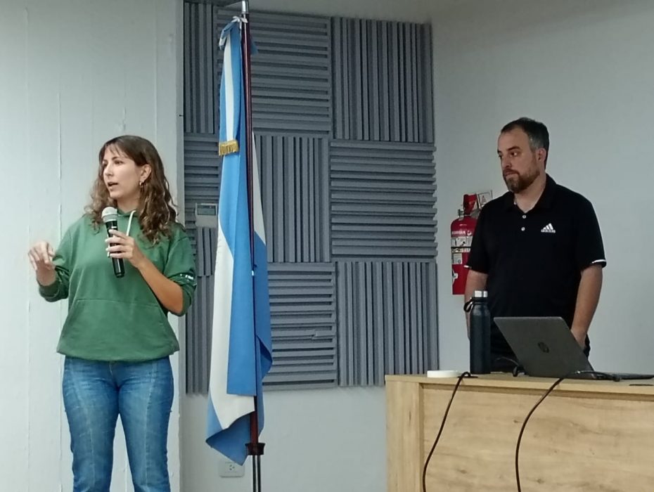 Foto mesa barrios populares 11