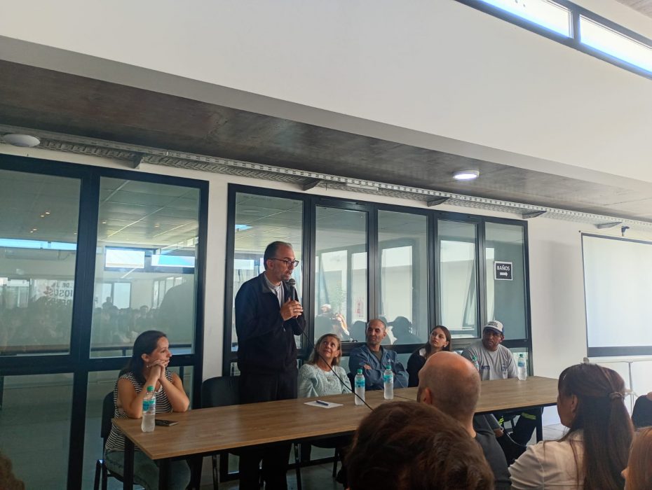 Foto mesa de barrios populares 2