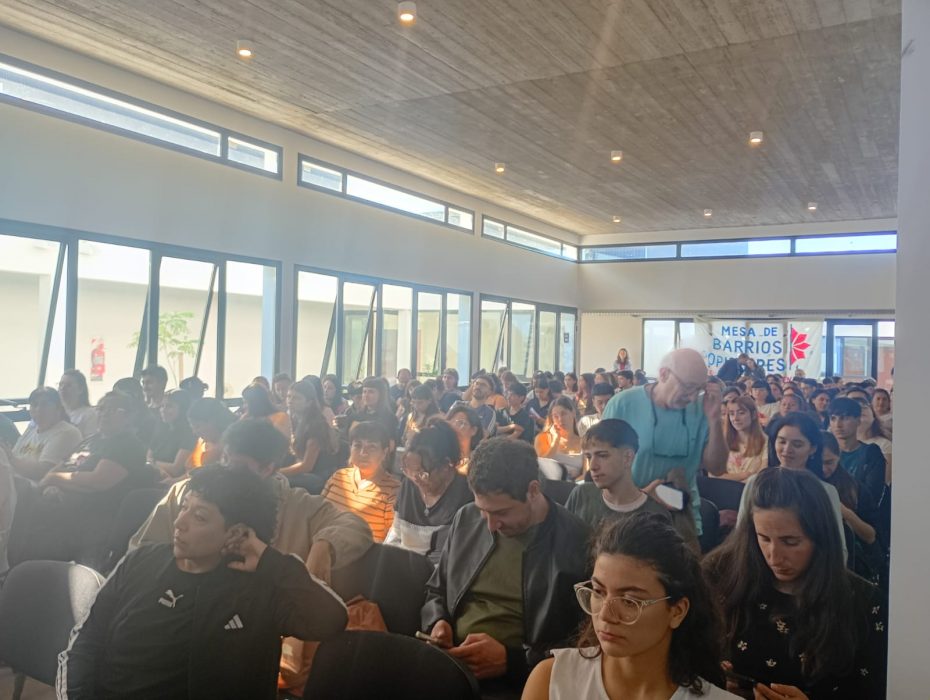 Foto mesa de barrios populares 7