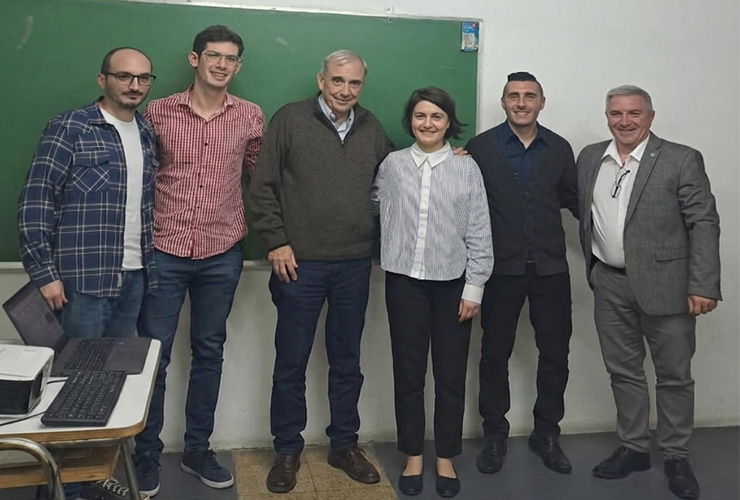 Centros de día para adultos mayores ¿Pueden funcionar como viviendas intergeneracionales?