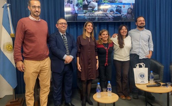 El legado de Francisco, inspiración de la nueva cátedra libre de la UCALP