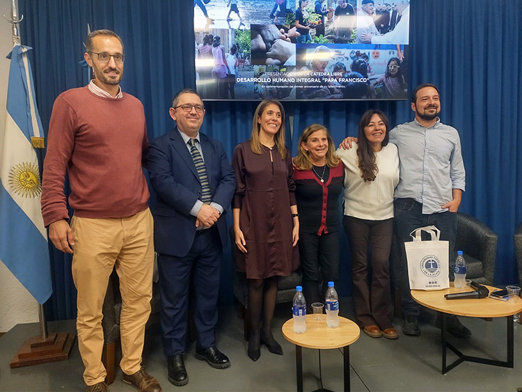 Se presentó la cátedra libre Desarrollo Humano Integral, “Papa Francisco”