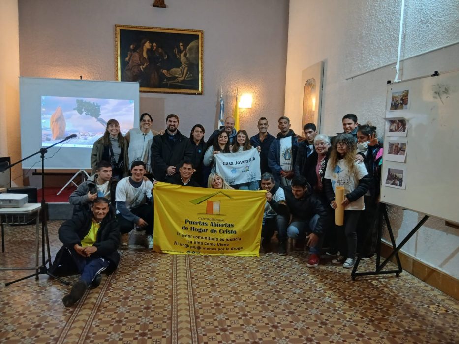 El compromiso social universitario reunió a alumnos y docentes en un conversatorio (18)