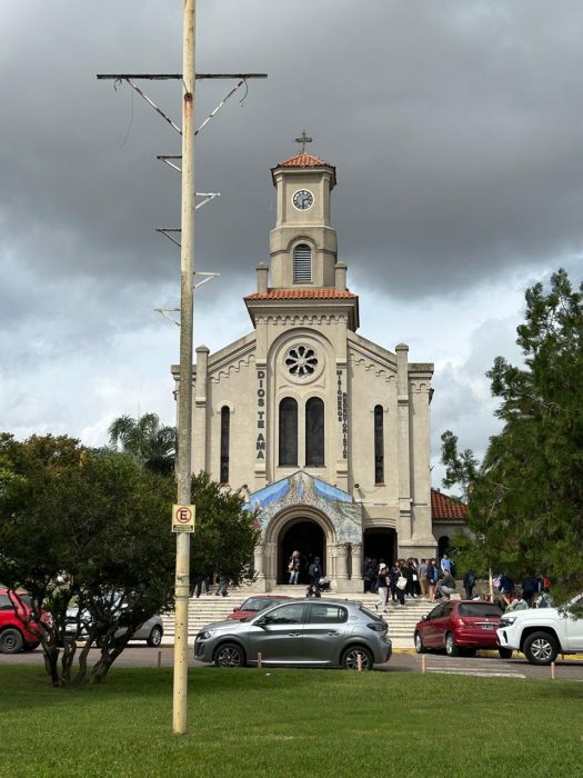 Estudiantes de la cátedra de Arquitectura Sacra (Bernal), relevan y documentan edificios religiosos en Quilmes (13)