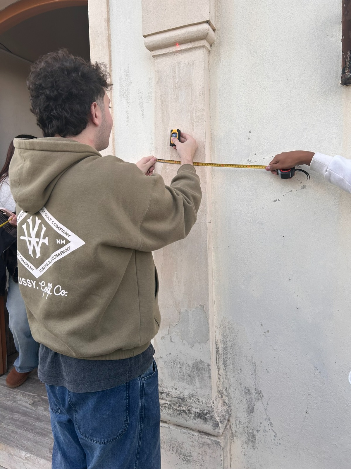 Estudiantes de la cátedra de Arquitectura Sacra (Bernal), relevan y documentan edificios religiosos en Quilmes