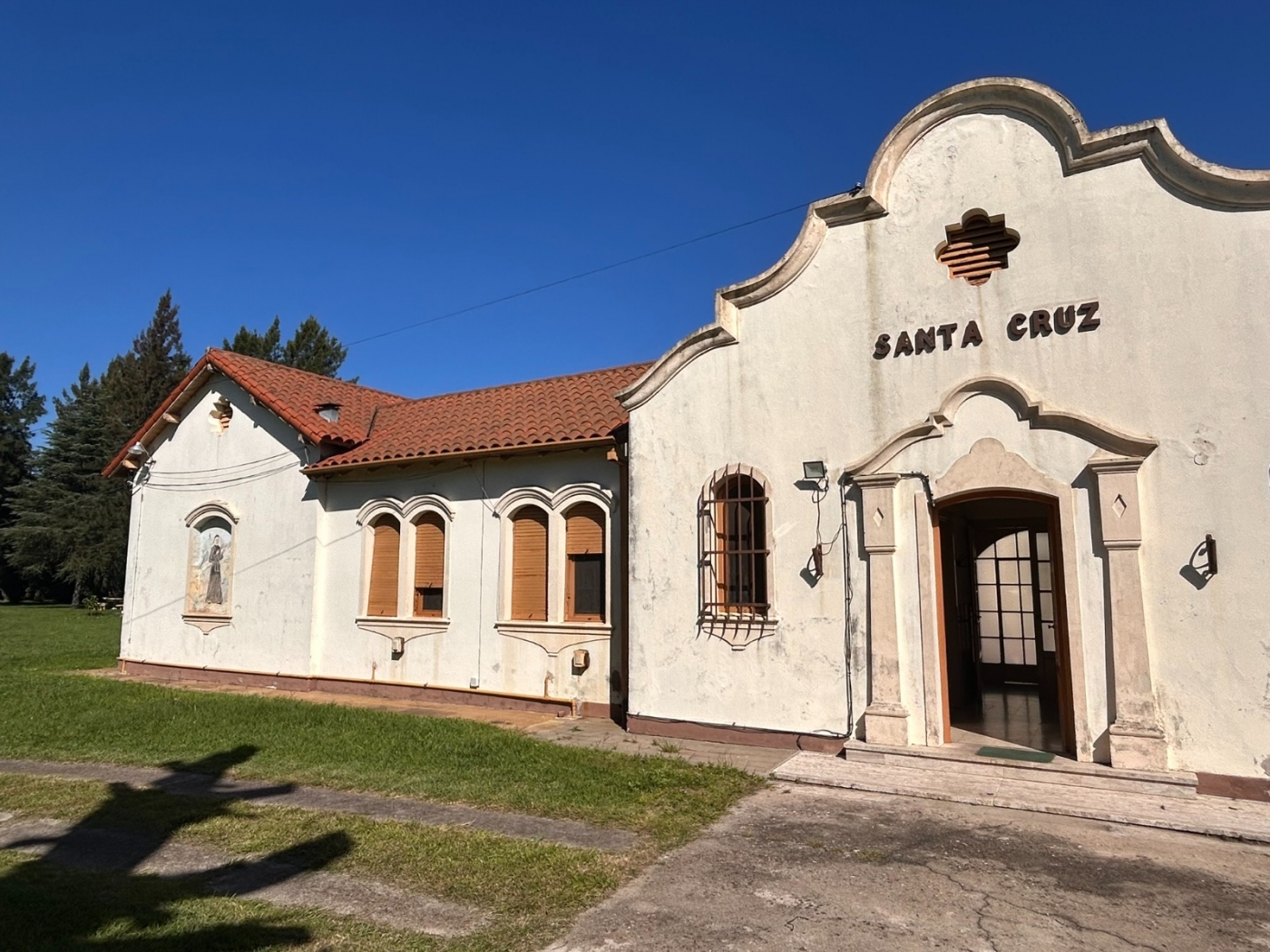 Estudiantes de la cátedra de Arquitectura Sacra (Bernal), relevan y documentan edificios religiosos en Quilmes