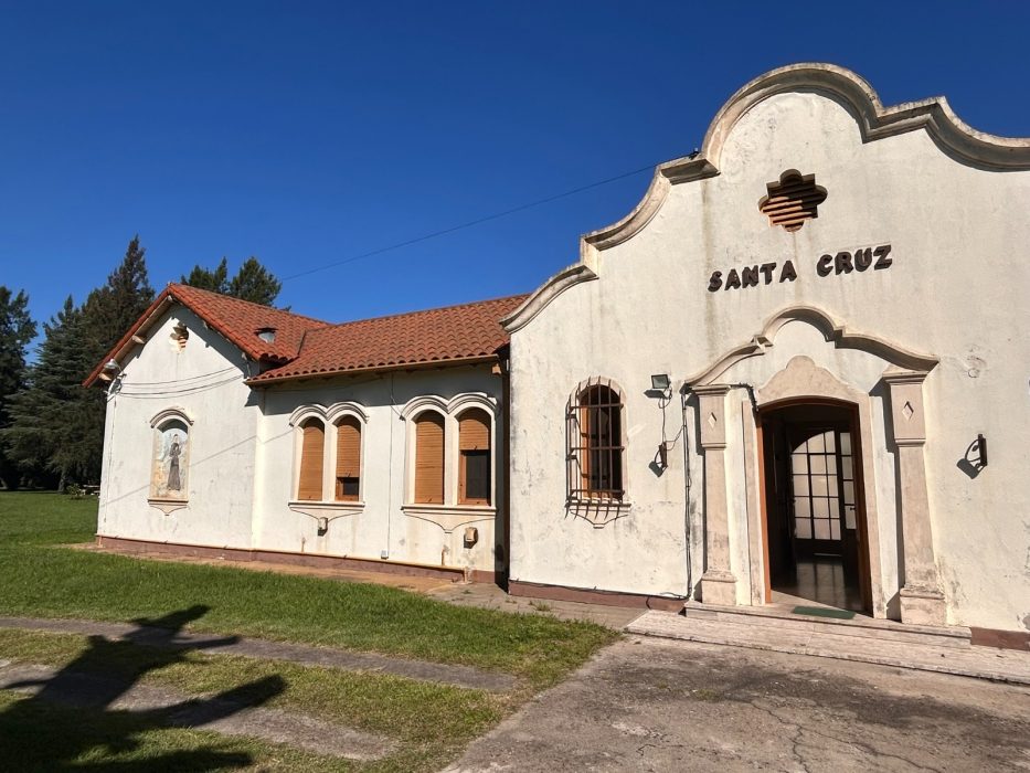Estudiantes de la cátedra de Arquitectura Sacra (Bernal), relevan y documentan edificios religiosos en Quilmes (8)