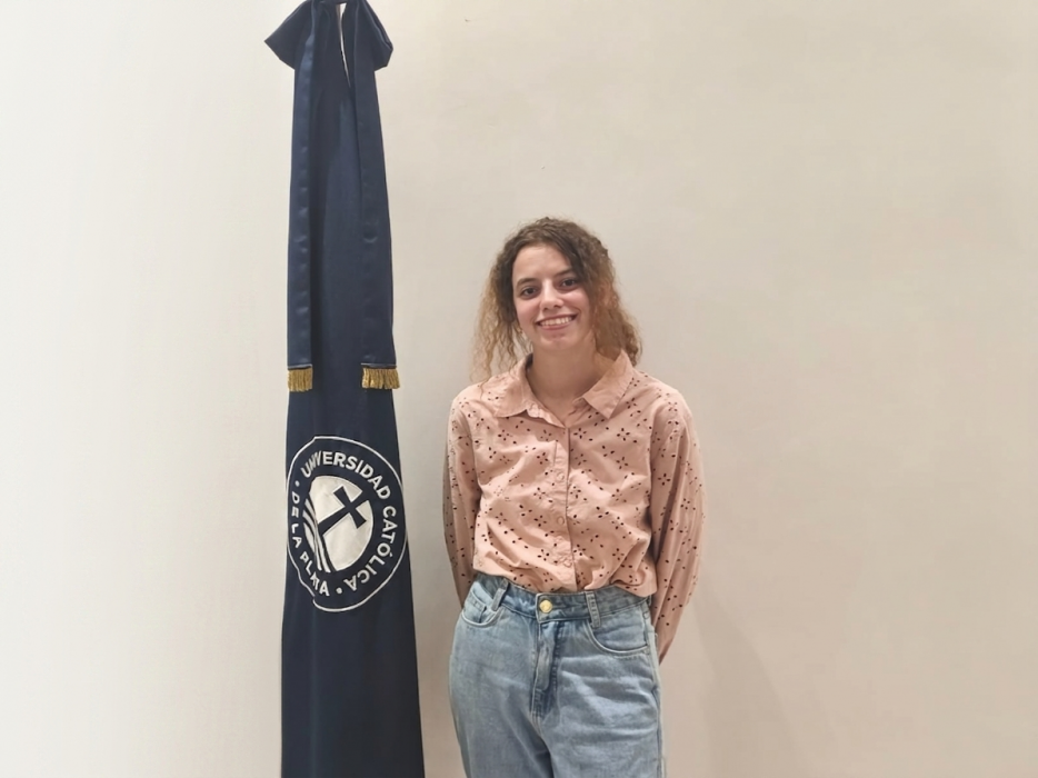 Futura arquitecta cuenta cómo es estudiar con implantes cocleares