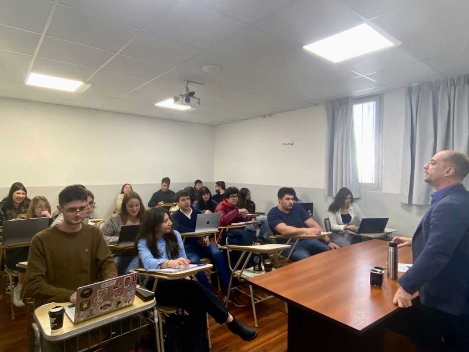Día del Docente Universitario: educar para amar el bien común