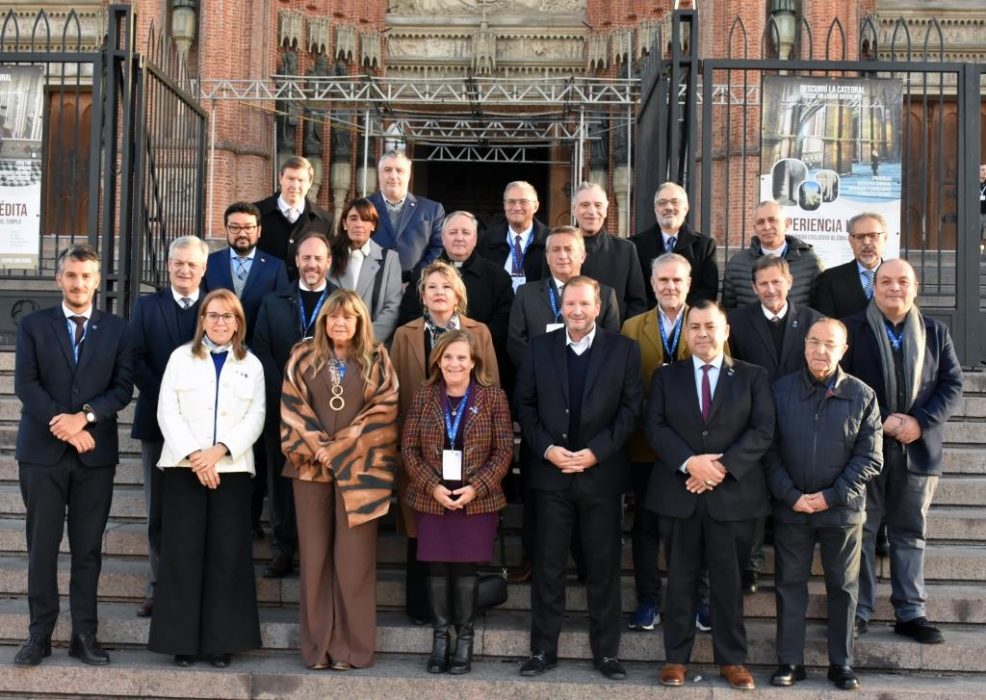Misa en la Catedral y trabajo con 4 ejes temáticos para la educación católica en el Cono Sur