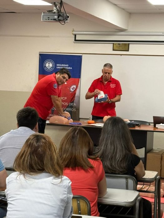 💪¡En UCALP nos capacitamos!❤️En el día de hoy se llevó a cabo la Jornada de capacitación en RCP (2)