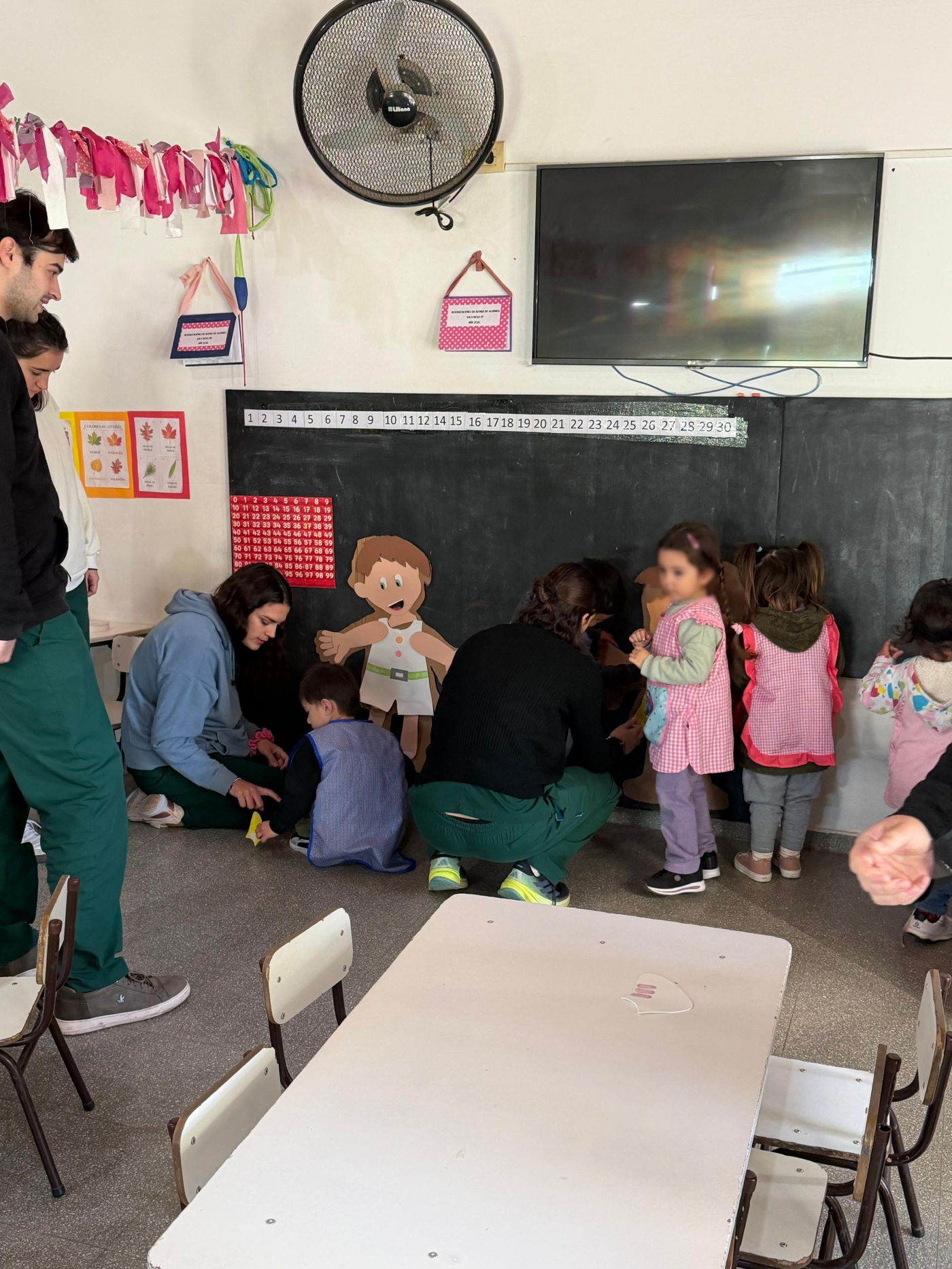 Estudiantes de Terapia Ocupacional desarrollan acciones comunitarias con adultos mayores y niños en Bahía Blanca