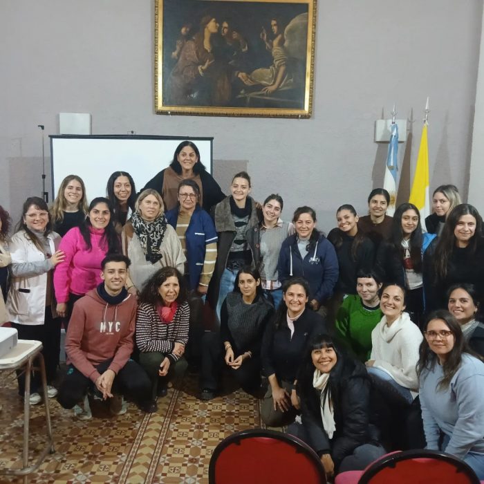 Docentes y alumnos debatieron sobre el impacto emocional de la contaminación sonora