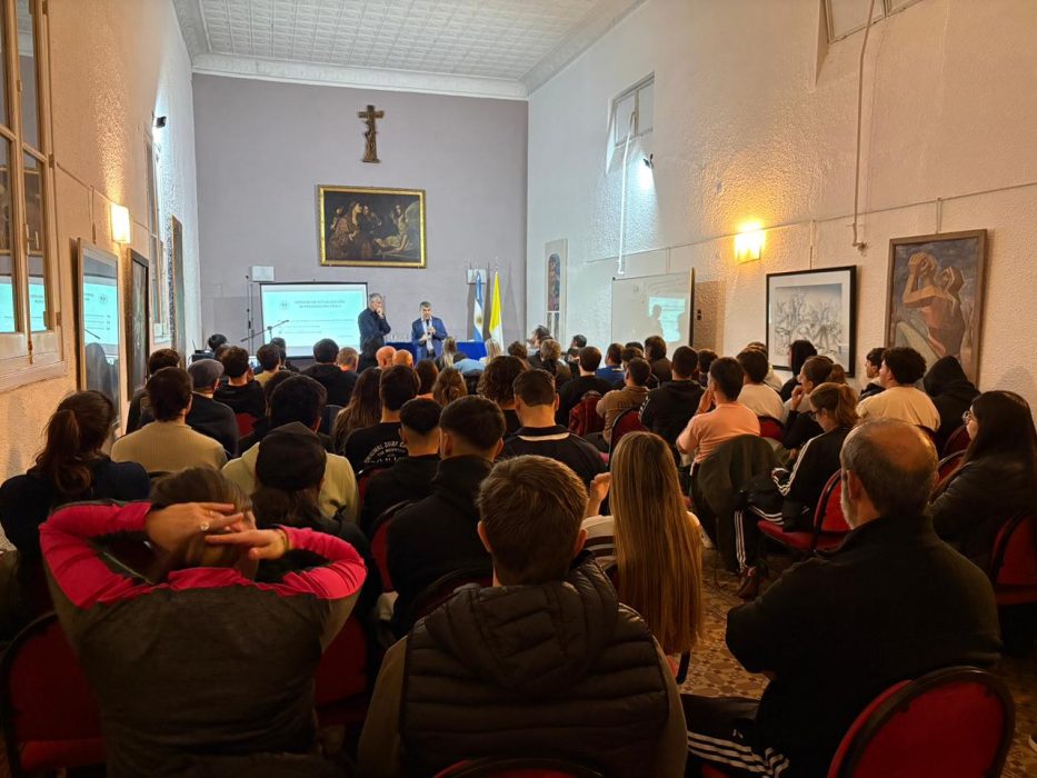 La facultad de Humanidades lanza una diplomatura en Enseñanza Escolar de la Lengua y la Literatura