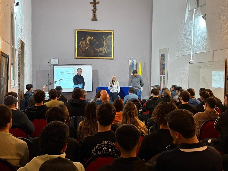 Humanidades invita a la charla sobre “La conciencia histórica y su implementación en las clases de Historia”