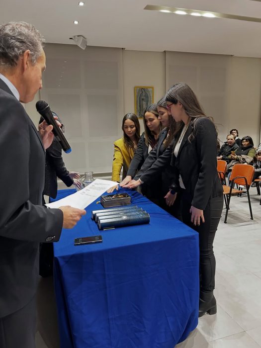 Nuevas graduadas recibieron sus diplomas en la Sede San Martín (16)