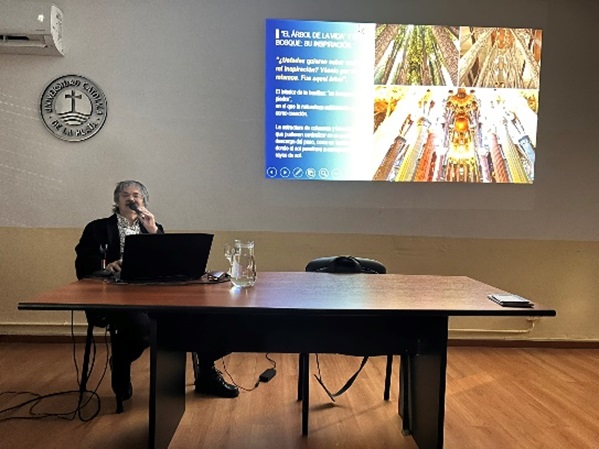 Ciclo de Charlas y conferencias en la “Semana de Integración” de la facultad Arquitectura y Diseño