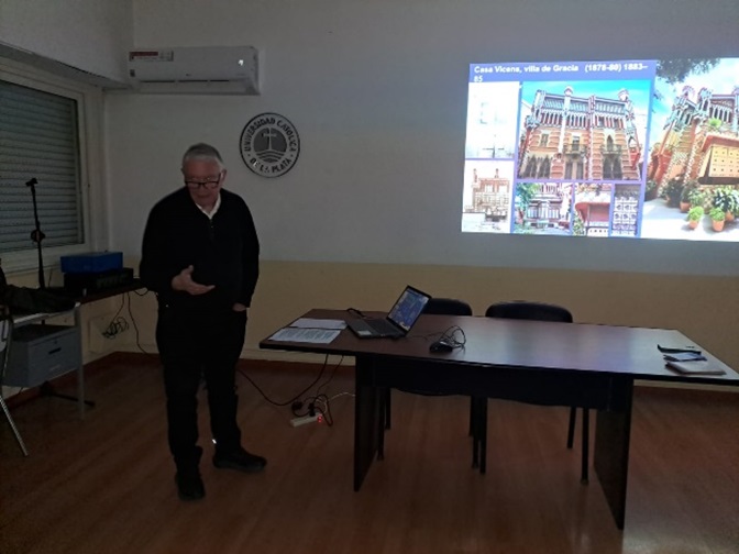 Ciclo de Charlas y conferencias en la “Semana de Integración” de la facultad Arquitectura y Diseño