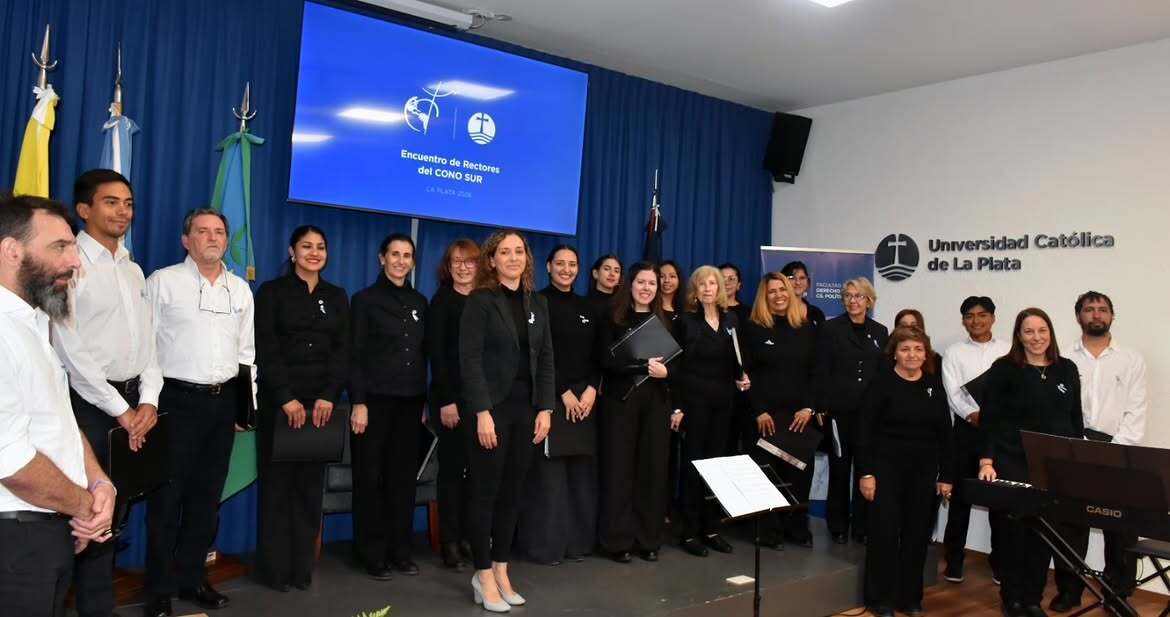 El coro presenta su música en el Museo y busca nuevas voces masculinas