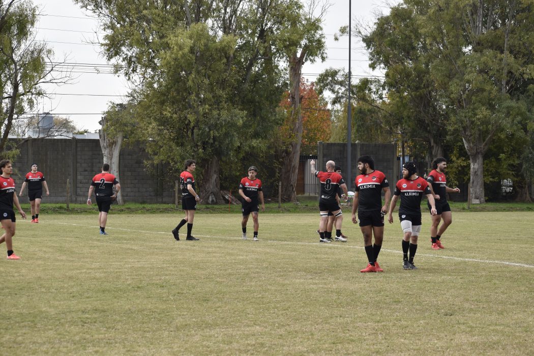 El rugby sigue acumulando triunfos y el fútbol cerró el primer semestre
