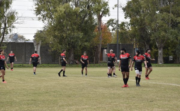 El rugby sigue acumulando triunfos y el fútbol cerró el primer semestre